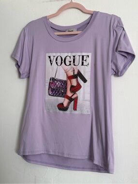 Vogue Graphic Lavender Women's Tee - Unbranded
